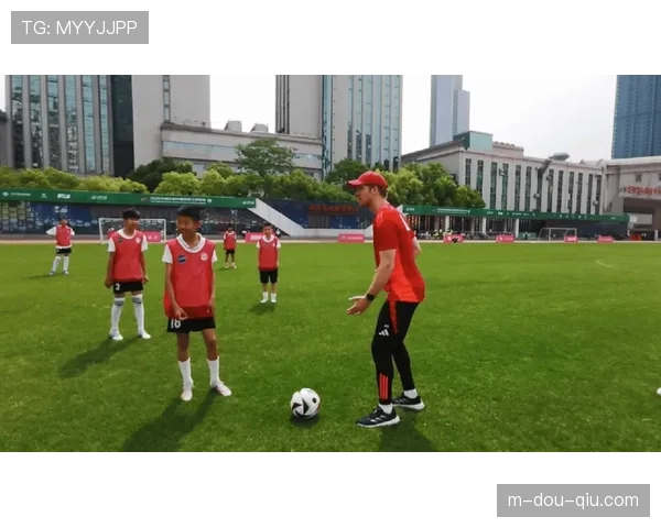 拜仁青训学院与慕尼黑理工大学合作开设运动员教育双轨课程 拜仁青训学院与慕尼黑理工大学合作开设运动员教育双轨课程